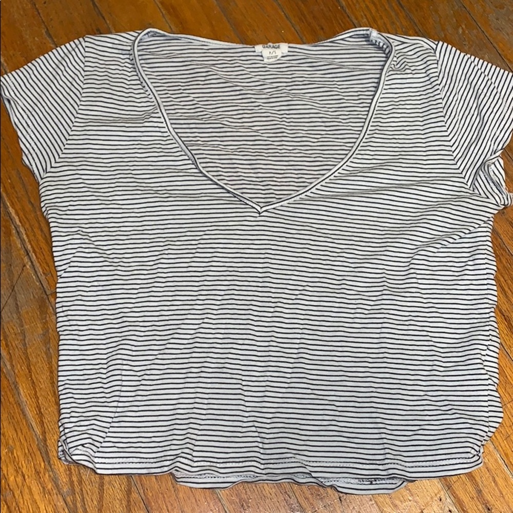 White stripped t-shirt